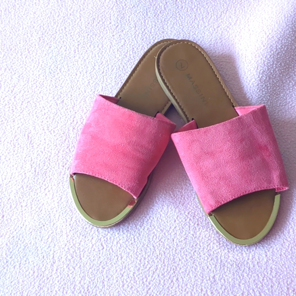 🩷 Pink MASSINI slide on Mariana SANDALS Sz 7 Gold trim Flip Flop